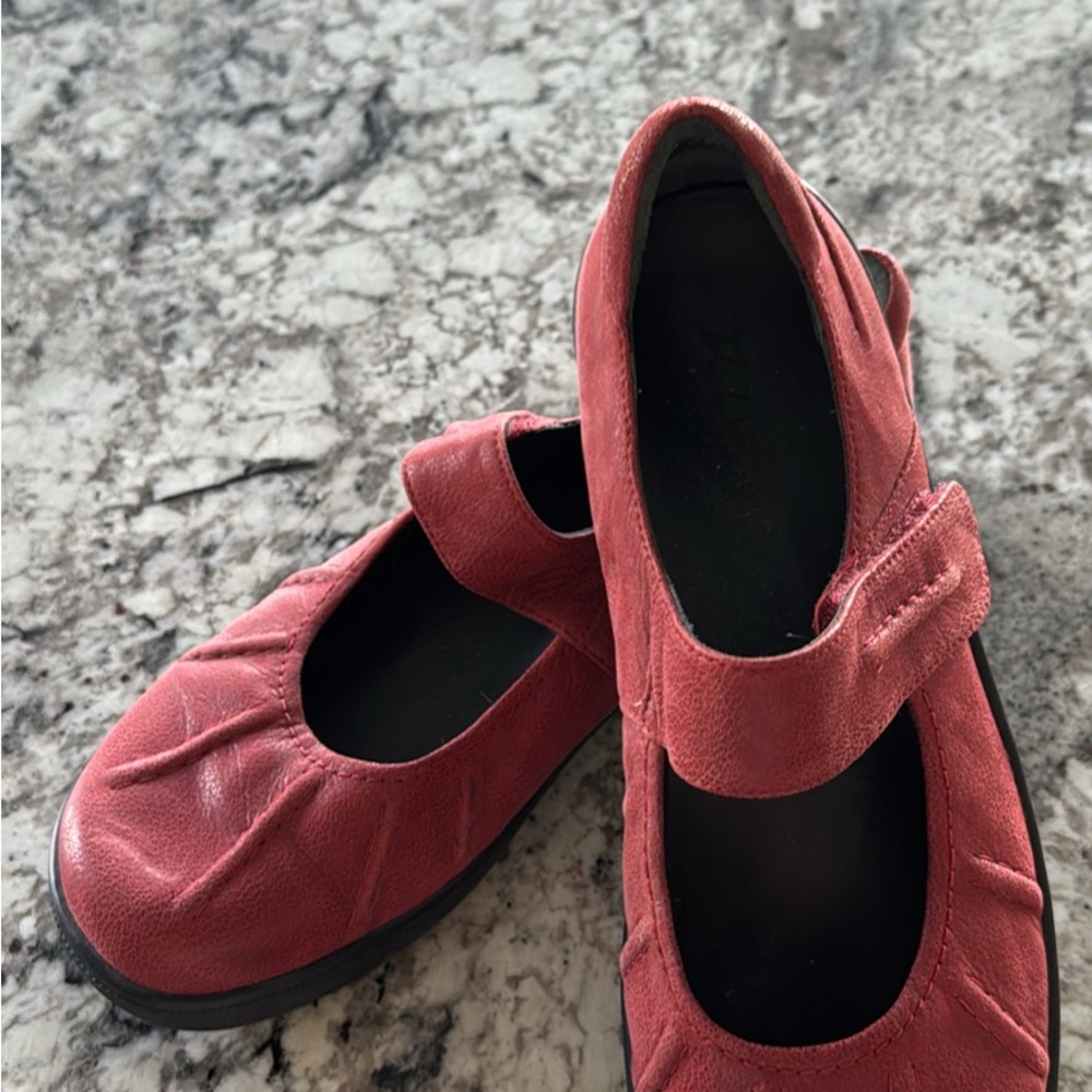 Ziera Leather Red Mary Janes Sz 10.5 - Picture 8 of 8